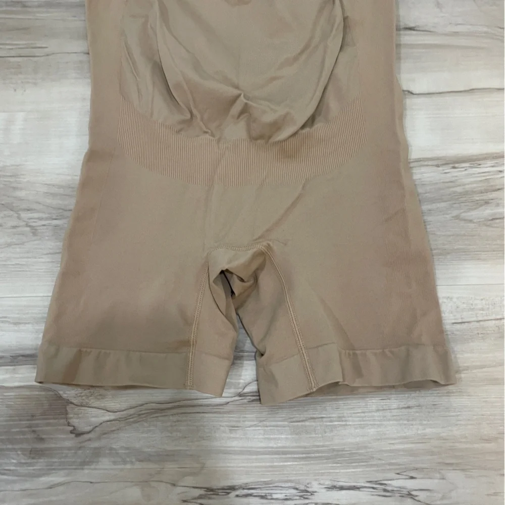 Isabel Maternity Shape wear Bike shorts Size Medium - Picture 4 of 7